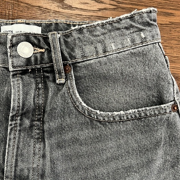 Zara washed black distressed denim shorts 4 - Picture 4 of 4